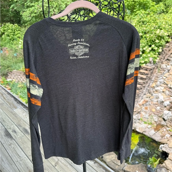 Harley-Davidson Gray and Orange Long Sleeve Tee Women’s - Picture 8 of 10